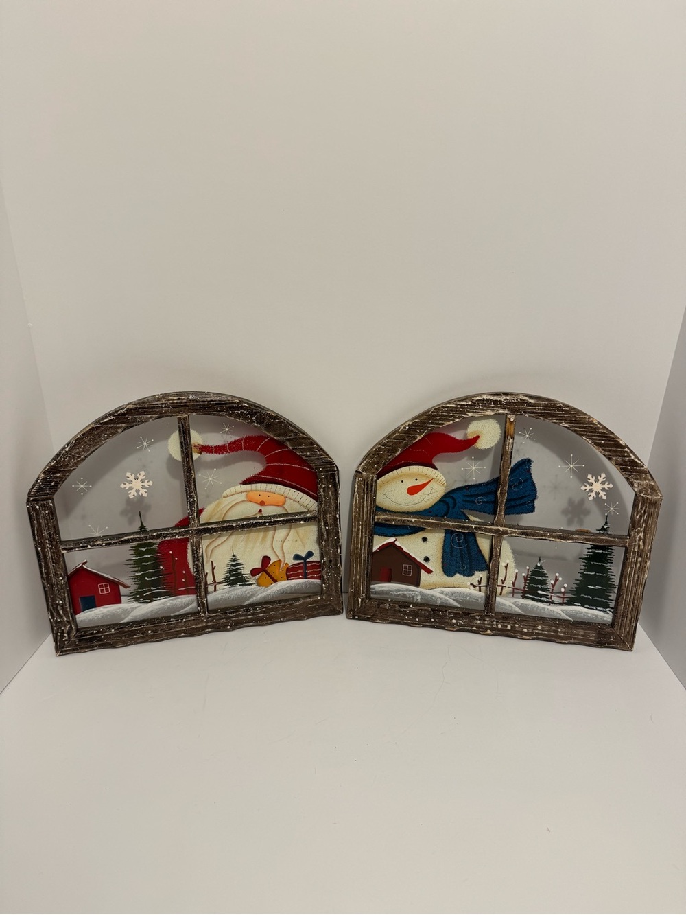 Rustic arched window frame Christmas wall decoration Cheerful snowman/Santa